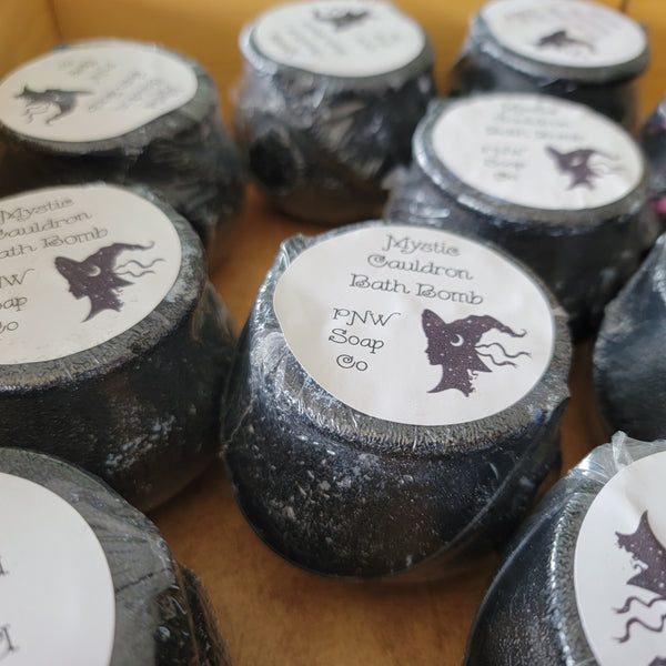 Mystic Cauldron bath bomb